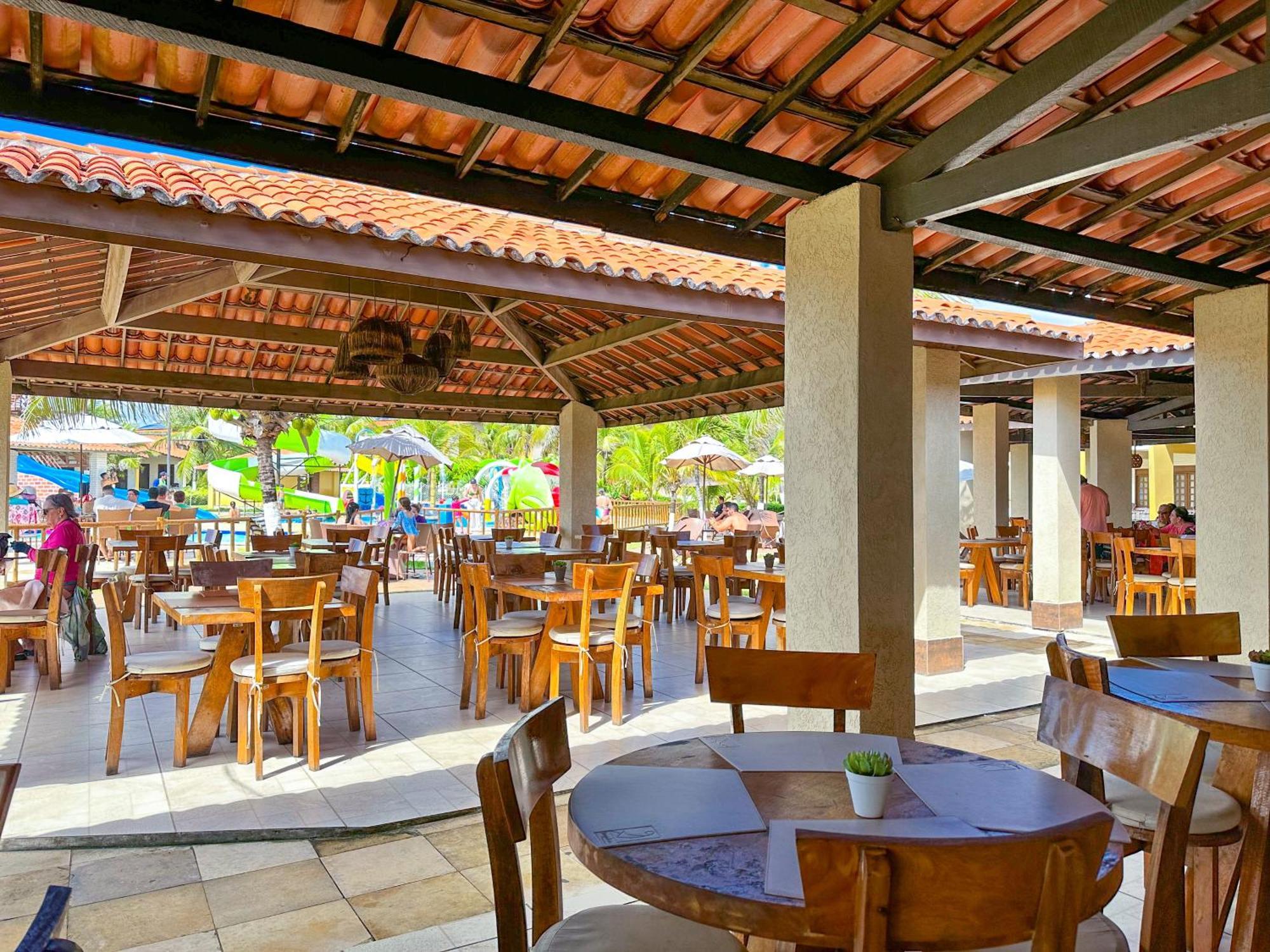 Jangadeiro Praia Hotel Resort - Parque Aquatico E Pe Na Areia Aquiraz Exterior foto